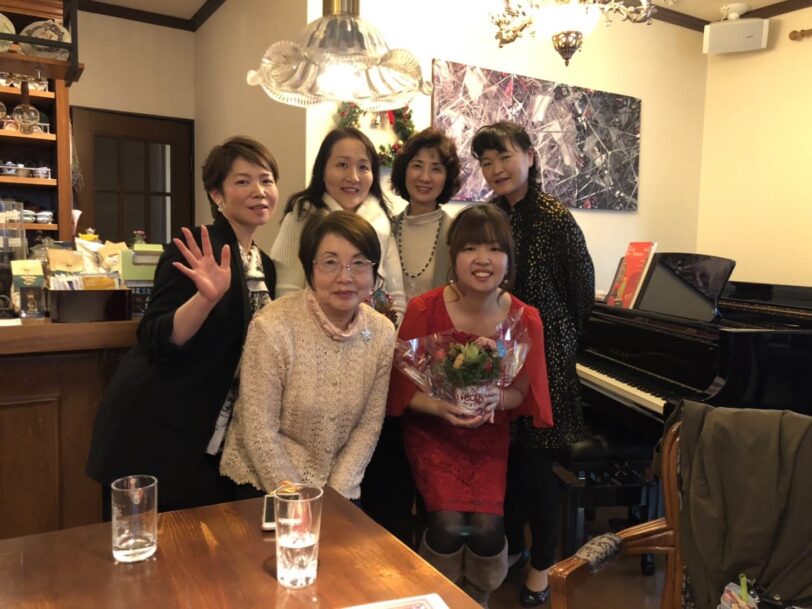 つくば市研究学園の声楽教室・ボイトレ教室「たまみの音楽室」カフェでの発表会写真